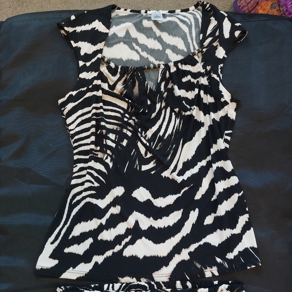 Cache animal print set, top and bottom, size Medium! - Picture 6 of 8